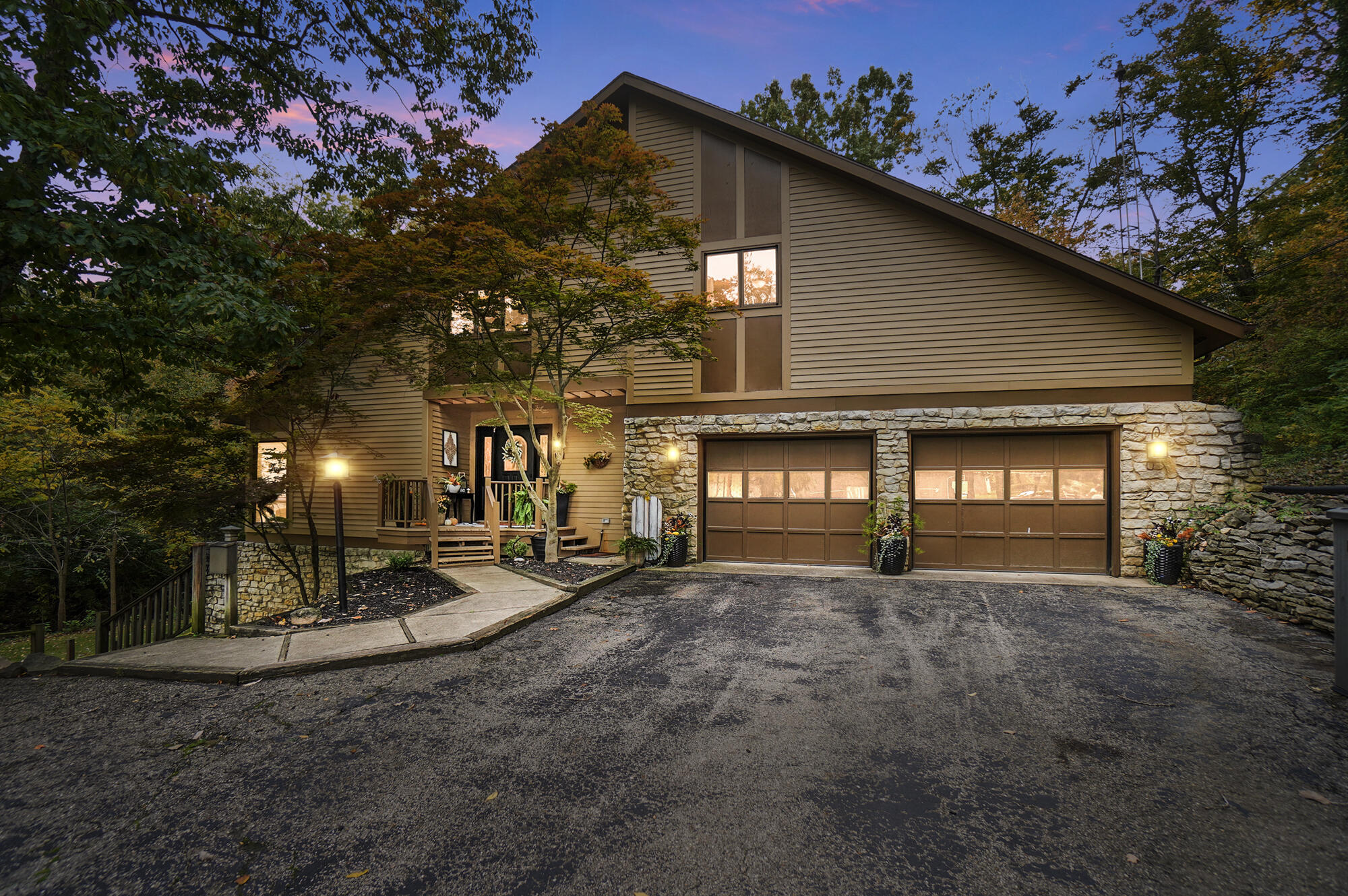 1101 Spruce Drive Property Photo 1