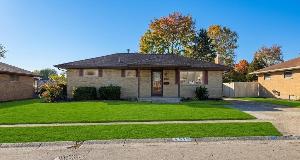 4315 Carona Street Property Photo 1