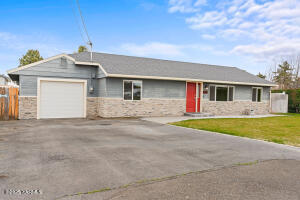 1113 69th Ave Property Photo 1