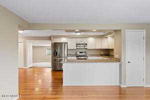 1113 69th Ave Property Photo 9