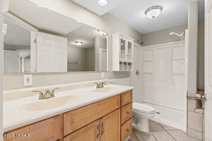 1113 69th Ave Property Photo 16