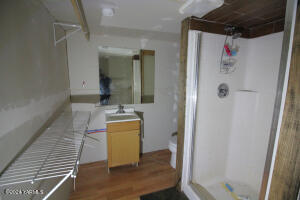 102 Hackney Ct Property Photo 3