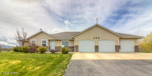 830 Songbird Way Property Photo 2