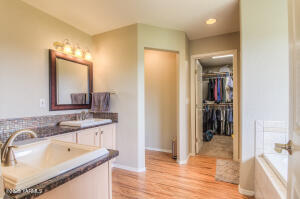 830 Songbird Way Property Photo 20