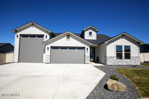 201 Chinook Rd Property Photo