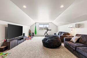 7303 Crestfields Rd Property Photo 27
