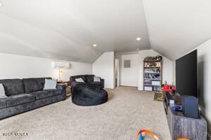7303 Crestfields Rd Property Photo 28