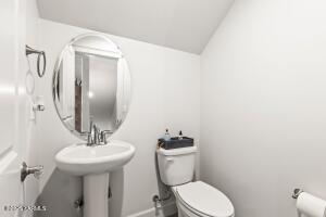 7303 Crestfields Rd Property Photo 29