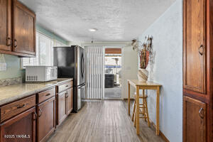 2071 Selah Loop Rd Property Photo 7