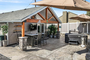 2071 Selah Loop Rd Property Photo 19