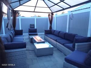 2071 Selah Loop Rd Property Photo 22