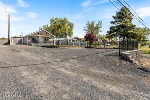 2071 Selah Loop Rd Property Photo 30