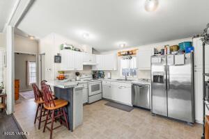 2113 61st Ave Property Photo 5