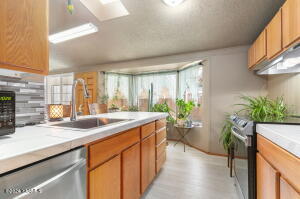 914 36th Ave Property Photo 6