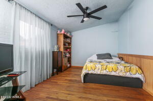 914 36th Ave Property Photo 9