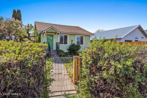 622 Fair Ave Property Photo 2
