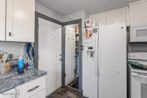 622 Fair Ave Property Photo 4
