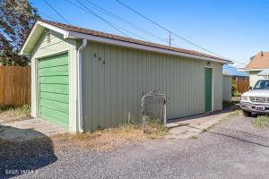 622 Fair Ave Property Photo 17