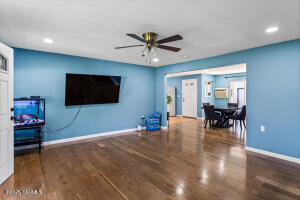 1510 Hathaway St Property Photo 6