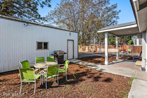 1510 Hathaway St Property Photo 21
