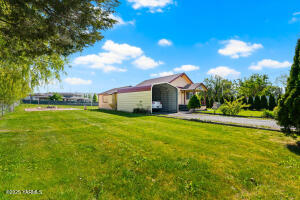 300 Cowiche City Rd Property Photo 2