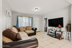 300 Cowiche City Rd Property Photo 6