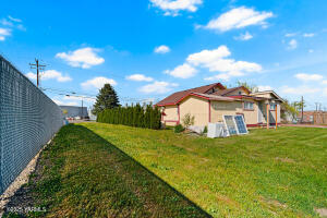 300 Cowiche City Rd Property Photo 24