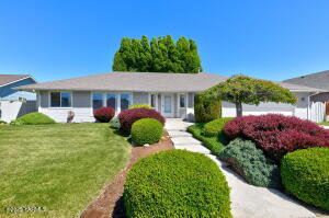 7405 Holly Ln Property Photo