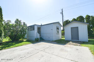 7610 Nob Hill Blvd Property Photo 1