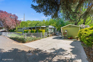 7610 Nob Hill Blvd Property Photo 4