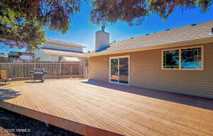 1803 Newport St Property Photo 5