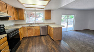 1803 Newport St Property Photo 10