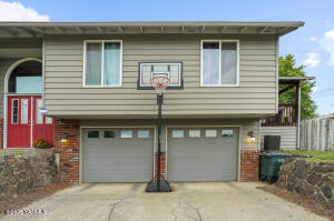 209 39th Ave Property Photo 2