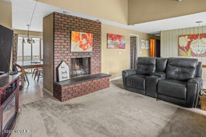 209 39th Ave Property Photo 9