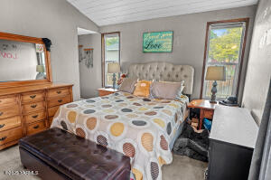 209 39th Ave Property Photo 24