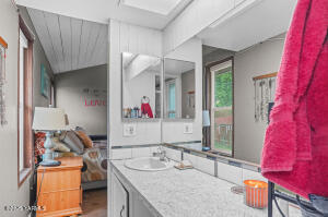 209 39th Ave Property Photo 27
