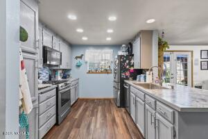 7501 Glacier Way Property Photo 11