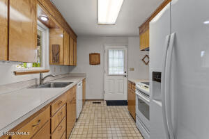 310 28th Ave Property Photo 8