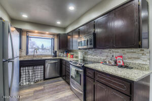 4003 Emma Ln Property Photo 5
