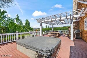 7206 Englewood Ave Property Photo 15
