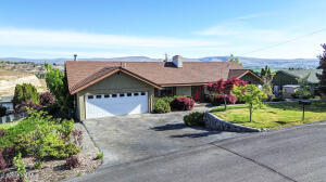 807 Ridgeview Ave Property Photo 2