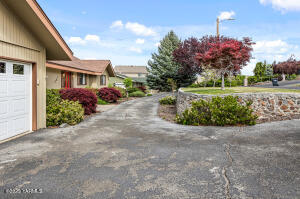807 Ridgeview Ave Property Photo 6