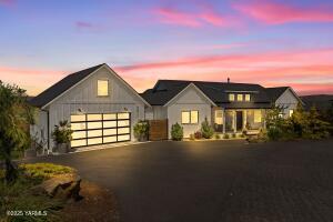 4611 Hilltop Way Property Photo