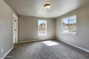 2 12th Lp Property Photo 15