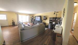 2708 Brackett Ave Property Photo 7