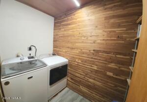 2708 Brackett Ave Property Photo 17
