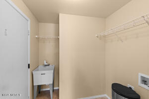 613 Iler St Property Photo 10