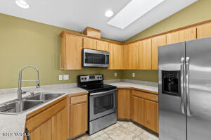 613 Iler St Property Photo 13