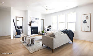 203 Chinook Rd Property Photo 3