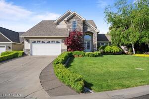 8704 Meadow Ln Property Photo